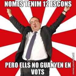 NOMES TENIM 12 ESCONS PERO ELLS NO GUANYEN EN VOTS