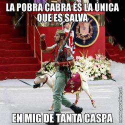 LA POBRA CABRA ÉS LA ÚNICA QUE ES SALVA EN MIG DE TANTA CASPA