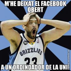 M'HE DEIXAT EL FACEBOOK OBERT A UN ORDINDADOR DE LA UNI!