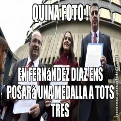 QUINA FOTO ! EN FERNáNDEZ DIAZ ENS POSARà UNA MEDALLA A TOTS TRES