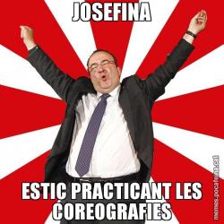 JOSEFINA ESTIC PRACTICANT LES COREOGRAFIES