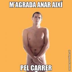 M'AGRADA ANAR AIXÍ PEL CARRER