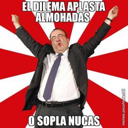 EL DILEMA APLASTA ALMOHADAS  O SOPLA NUCAS