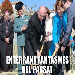 ENTERRANT FANTASMES DEL PASSAT