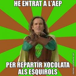 HE ENTRAT A L'AEP PER REPARTIR XOCOLATA ALS ESQUIROLS