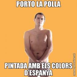 PORTO LA POLLA PINTADA AMB ELS COLORS D'ESPANYA