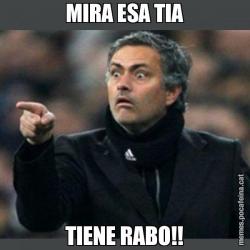 MIRA ESA TIA TIENE RABO!!