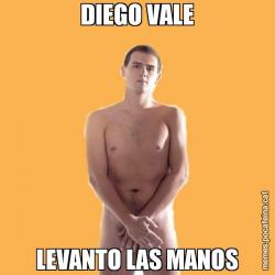 DIEGO VALE LEVANTO LAS MANOS