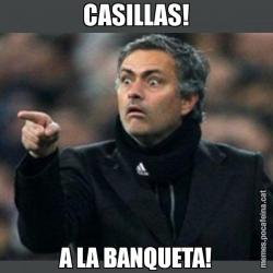 CASILLAS! A LA BANQUETA!