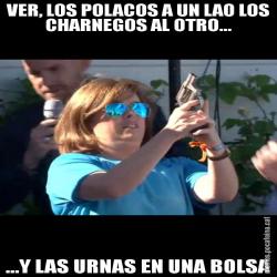 VER, LOS POLACOS A UN LAO LOS CHARNEGOS AL OTRO... ...Y LAS URNAS EN UNA BOLSA