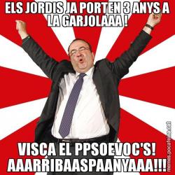 ELS JORDIS JA PORTEN 3 ANYS A LA GARJOLAAA ! VISCA EL PPSOEVOC'S! AAARRIBAASPAANYAAA!!!