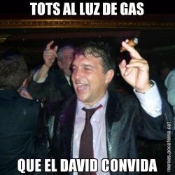 TOTS AL LUZ DE GAS QUE EL DAVID CONVIDA