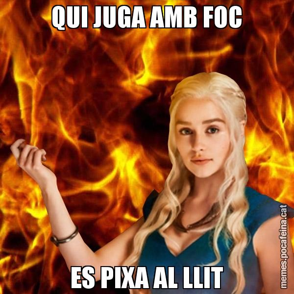 QUI JUGA AMB FOC ES PIXA AL LLIT