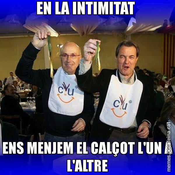 EN LA INTIMITAT  ENS MENJEM EL CALÇOT L'UN A L'ALTRE - Calçotada CiU
