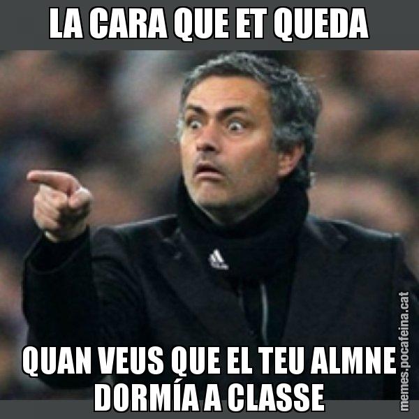 LA CARA QUE ET QUEDA QUAN VEUS QUE EL TEU ALMNE DORMÍA A CLASSE - Mourinho