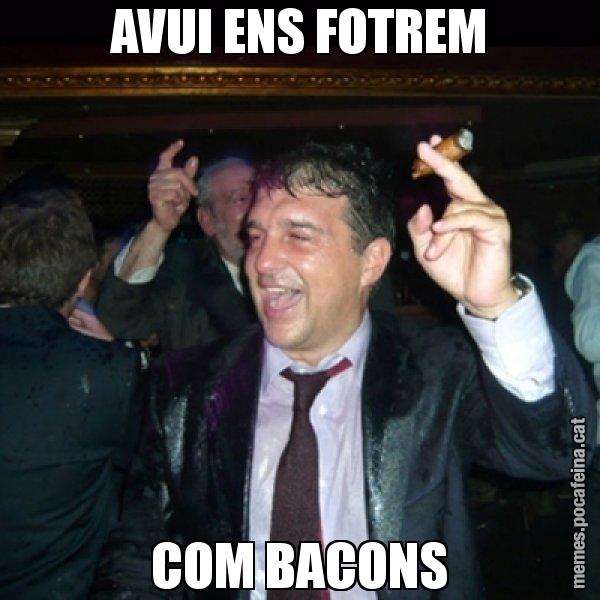 AVUI ENS FOTREM COM BACONS - Laporta de Festa