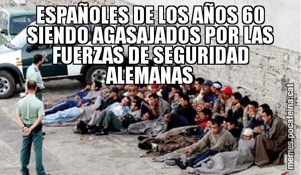 ESPAÑOLES DE LOS AÑOS 60 SIENDO AGASAJADOS POR LAS FUERZAS DE SEGURIDAD ALEMANAS