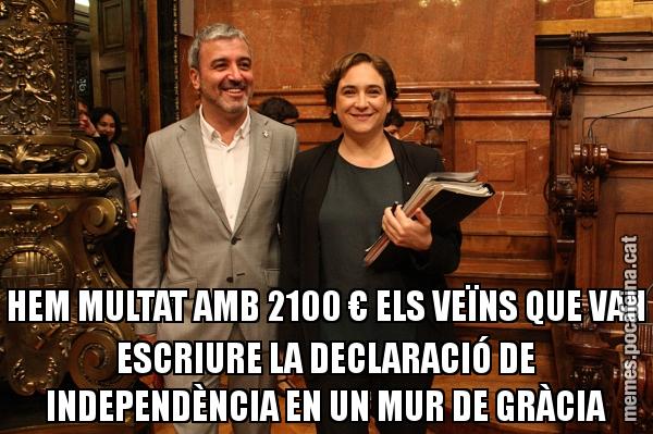 HEM MULTAT AMB 2100 € ELS VEÏNS QUE VAN ESCRIURE LA DECLARACIÓ DE INDEPENDÈNCIA EN UN MUR DE GRÀCIA